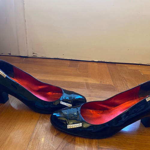 Vintage Y2K coquette heels used, patent leather