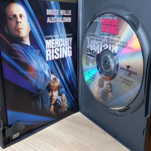 Mercury Rising DVD like new with English subtitles