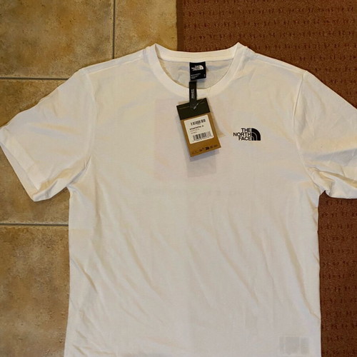 The North Face t-shirt new, size M, black and white