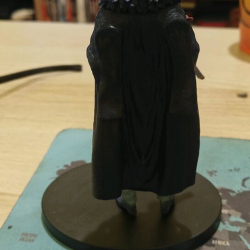 One Piece Trafalgar D Law figure like new, 17 cm with base