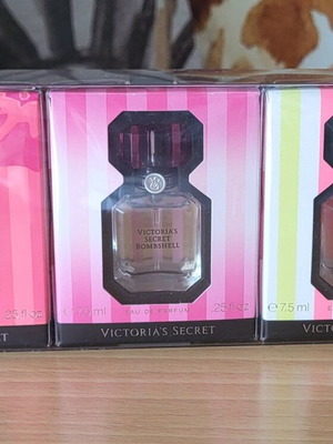Victoria's Secret Bombshell set of three 7.5 ml perfumes new