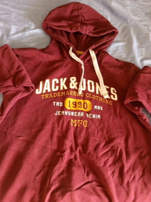 Jack & Jones φούτερ με κουκούλα σε μπορντό, μέγεθος M