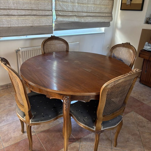 Wooden dining table with 6 chairs, extendable