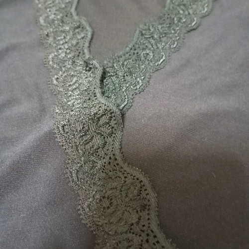 Women's elastic blouse with lace brown like new