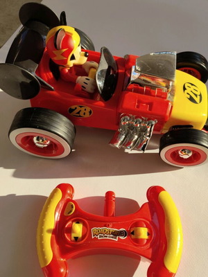 Τηλεκατευθυνόμενο όχημα Mickey Mouse μεταχειρισμένο, Roadsters Racing League