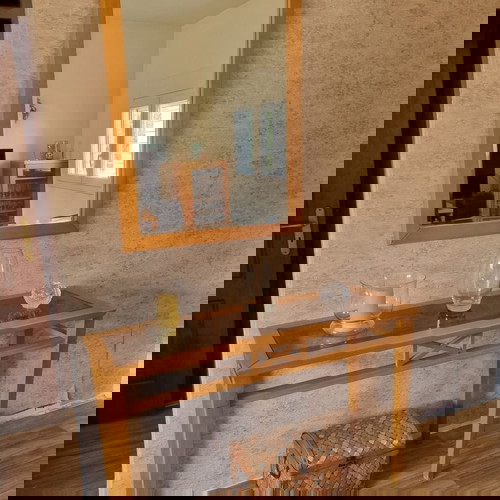 Κομοτα 1.20 m με καθρέφτη σαν καινούργιο