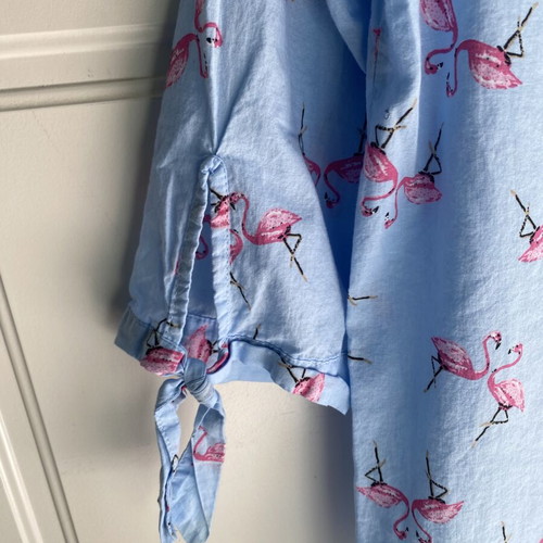 Shirt with flamingo print XL like new, blue and pink