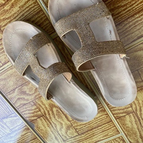Verde sandals size 39 with strass like new beige
