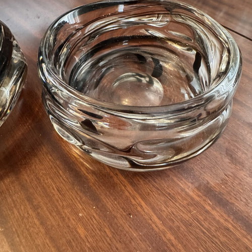 Glass ashtrays set of 2, heavy type, like new