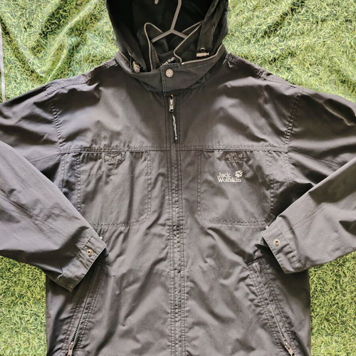 Jack Wolfskin Light Jacket used, size S, black
