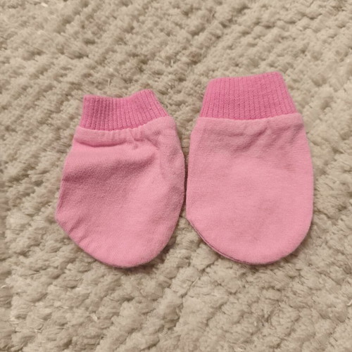 Newborn mittens pink like new