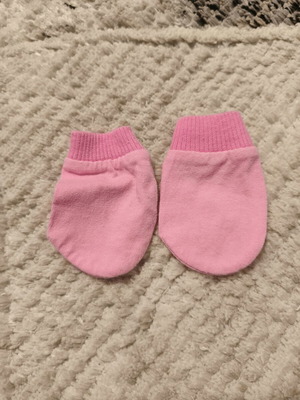 Newborn mittens pink like new