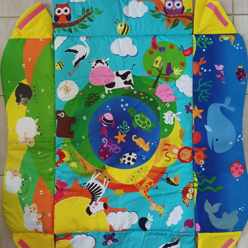 Lionelo Anika Baby Gym and Activity Mat like new with Accessories