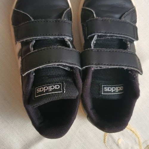 Adidas Grand Court kids athletic shoes size 24 used, black