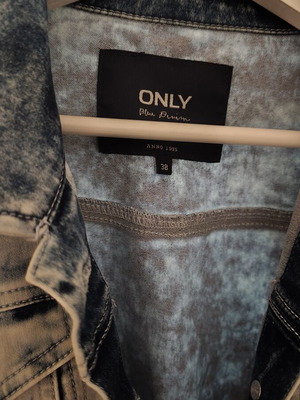 Denim jacket used, short waist, size S, blue