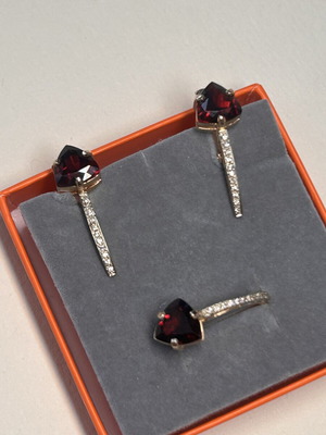 585 Gold Jewelry Set with Natural Garnets, Sapphires and Diamonds, New