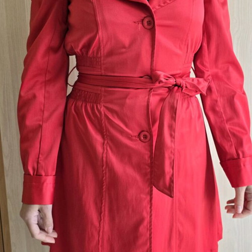 Iso red trench coat size Small like new