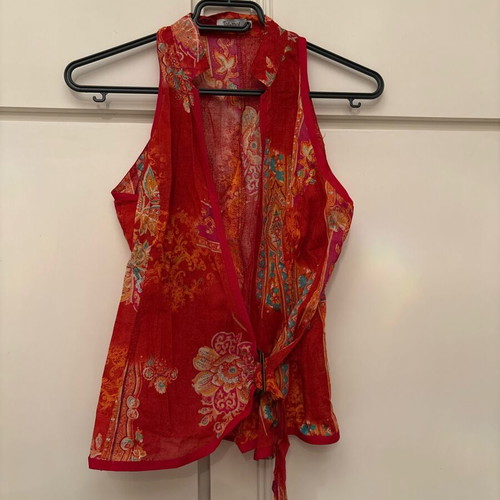 Toi&Moi women's top vest like new, red and turquoise