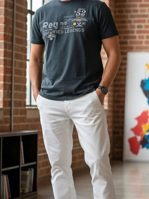 Set of white jeans and black short-sleeve shirt used s/m unisex