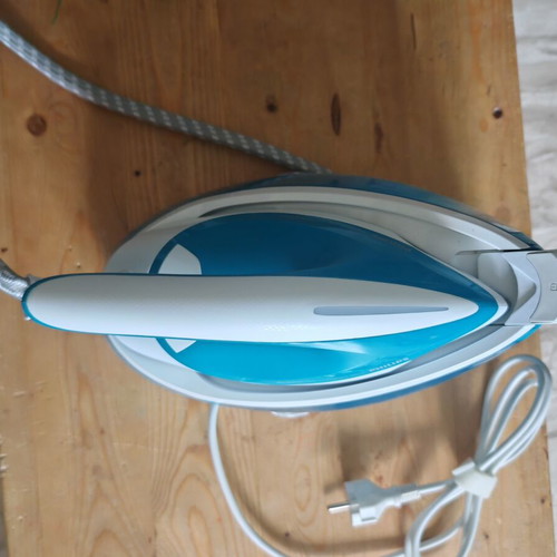 Philips iron with base used