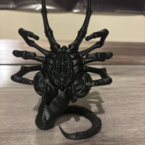 Alien Facehugger Phone Holder new
