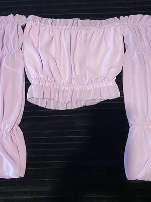 Lilac blouse with off-shoulder design like new, size S