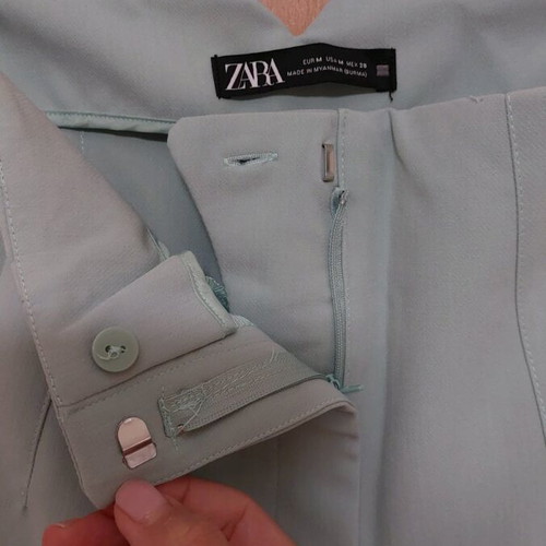 Zara fabric pants like new, mint color, size M