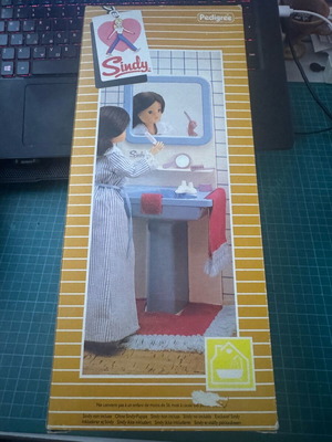 Sindy Bathroom Sink Dolls new