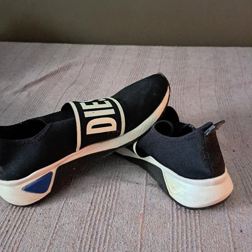 Diesel sneakers black and white like new, size 42.5