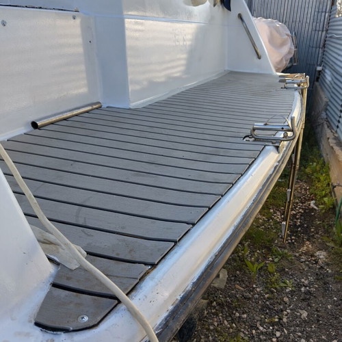 Bayliner Cruiser 30 Foot Recreational Boat like new, 1996