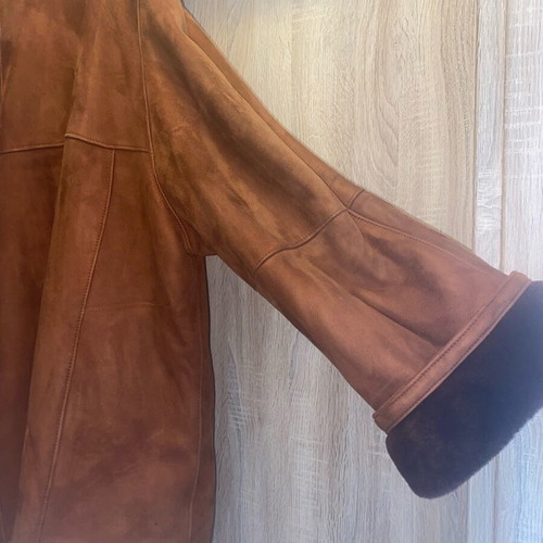 Women's brown mouton fur coat like new, size 42, oversized fit