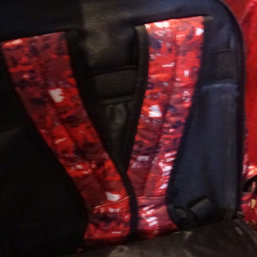Pollo school bag like new with 5 compartments and wheels