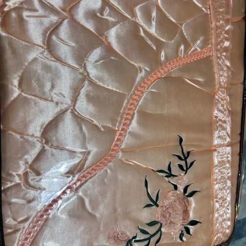 Satin quilt with pillows new 160x200 and 2 pillowcases 50x70