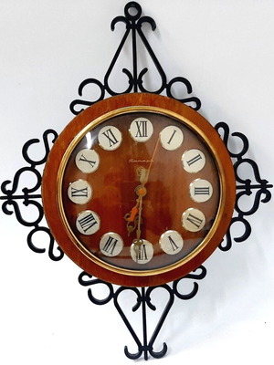 Jantar vintage wall clock used, wood and decorative plastic 40×30 cm