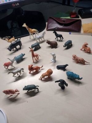 Animal figures used, set of 22 pieces