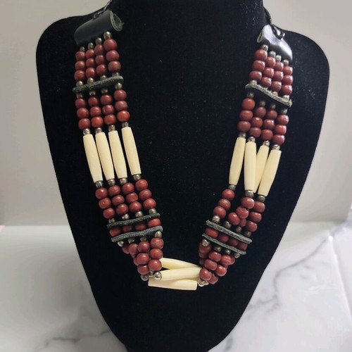 Handmade ethnic/boho style necklace 70-90s like new with red and black beads