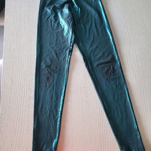 Women's shiny Oysho small leggings used green