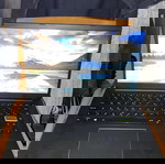  Asus vivobook laptop