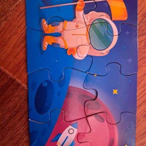 Space puzzle in excellent condition