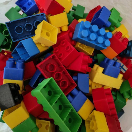 Mega Bloks large building blocks used, about 2 kg