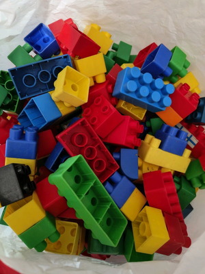 Mega Bloks large building blocks used, about 2 kg