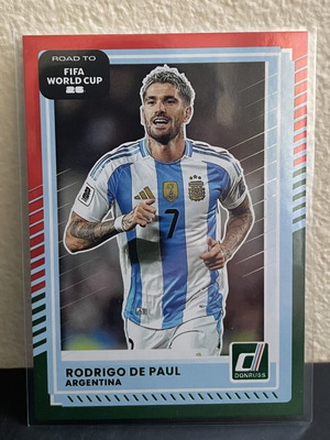 2025-26 Panini Donruss Road to World Cup Parallel Red and Green Rodrigo De Paul card like new
