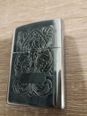 Zippo с релефен дизайн XIV made in USA като нов