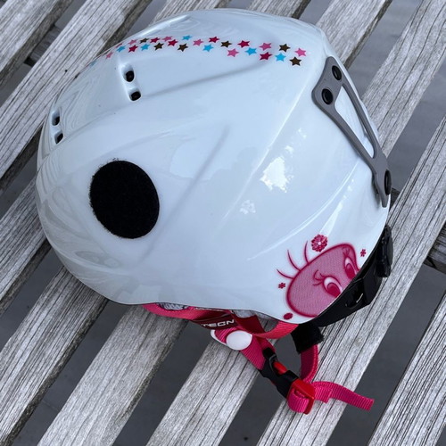 Techno Pro ski & snowboard helmet for girls white like new