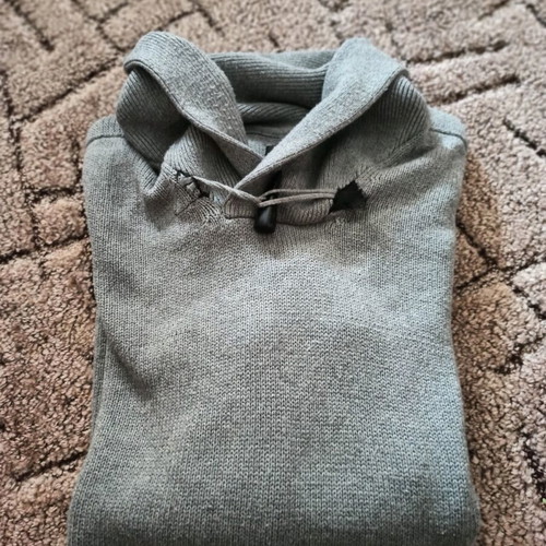 Men's gray pullover L-XL like new