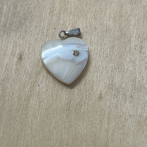 Heart pendant new, white