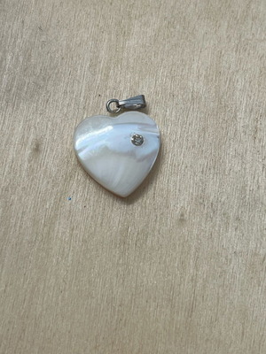 Heart pendant new, white