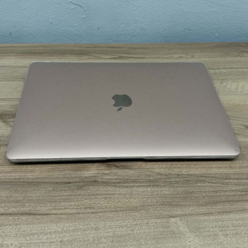 MacBook Air 13” 2020 M1 CPU like new, 8GB RAM, 256GB SSD