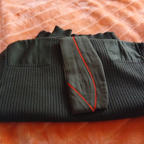 Military-style wool sweater new