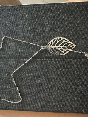 Lariat leaf necklace, silver